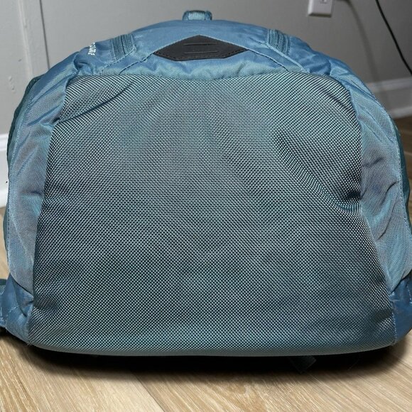 The North Face Surge Flex Vent Teal Laptop Backpack - Picture 6 of 16